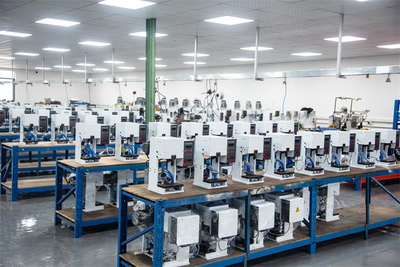 Spełnianie wymagających standardów produkcji sęg przewodów w samochodach.