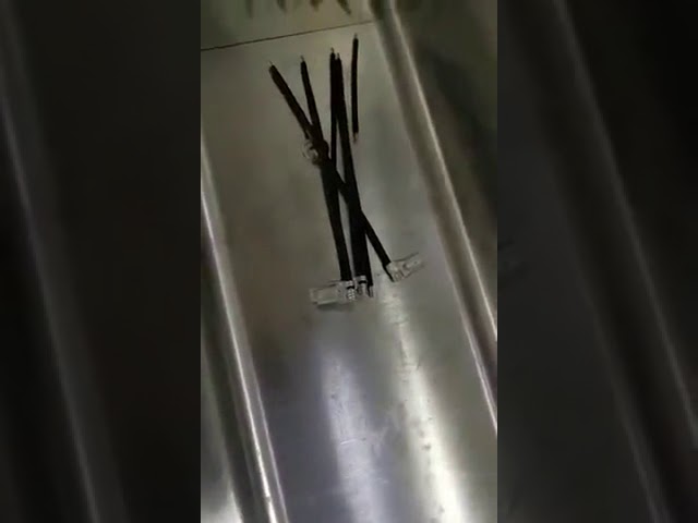 Automatyczna maszyna do zaciskania, skręcania i cynowania kabli jednostronnie