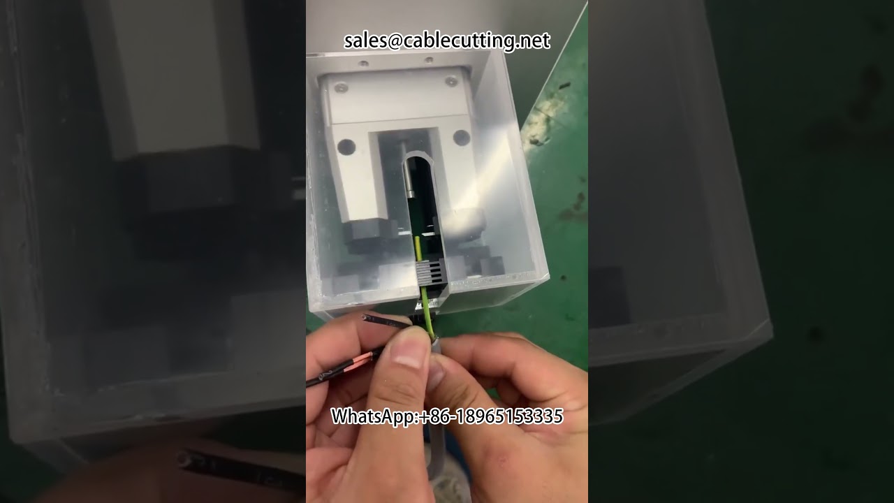 Intelligent computer wire stripping machine #harness Equipment #harness processing automation Equipm